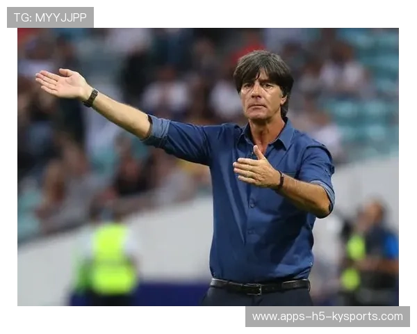 勒夫意外当选年度最佳教练，球迷惊喜万分，勒夫主教练